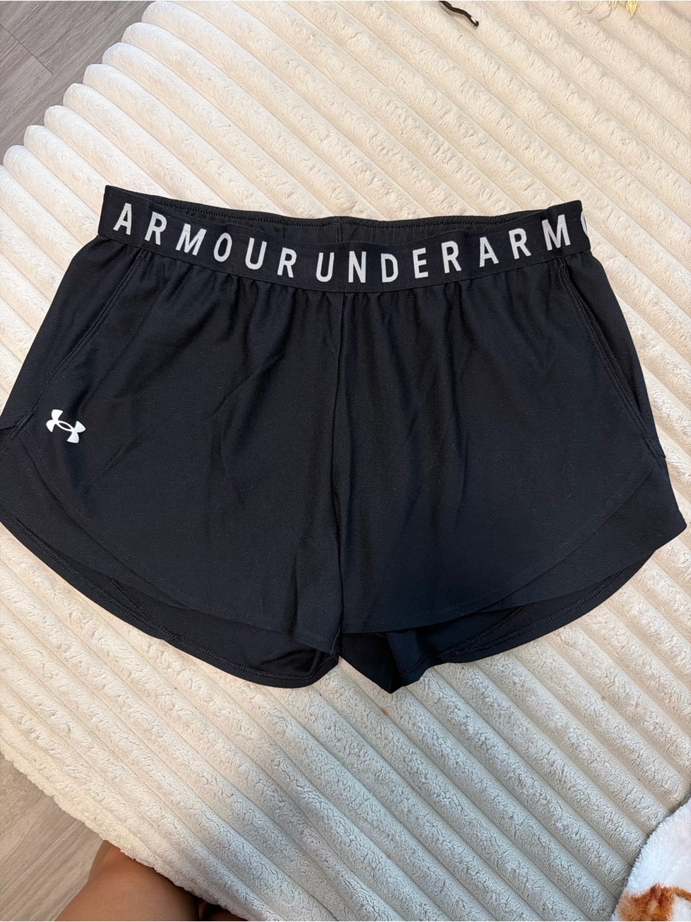 Under Armour Black Women's Elastic Waist Athletic Shorts